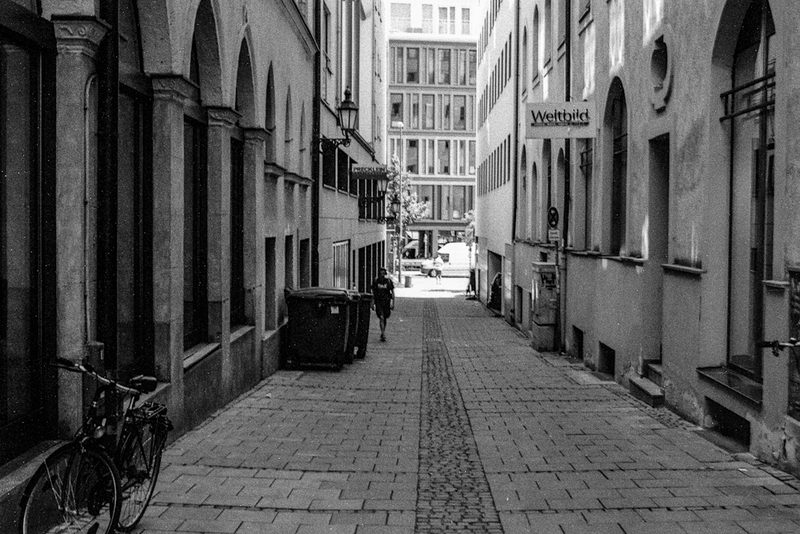 Rollei TONAL 100, Caffenol-C-M-Hot, 6min.